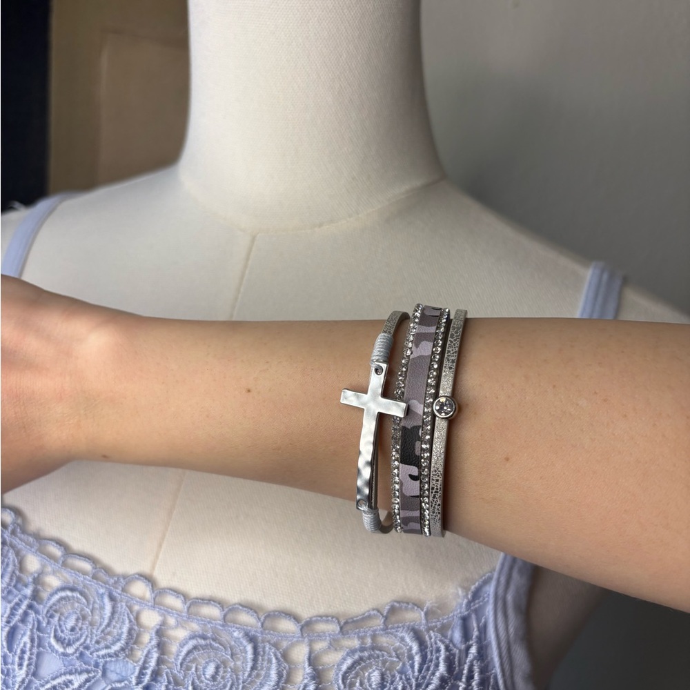 NWT Viola y2k Silver Cross & Camo Rhinestone Bracelet